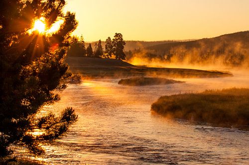 Sunrise over Yellowstone River