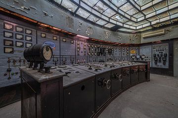 A Romanian control room in Star Wars style - Urbex by Martijn Vereijken