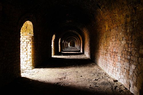 Mysterieuze verlaten steenfabriek