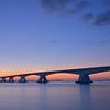 Zeelandbrug vlak voor zonsopgang von Gerard Veerling