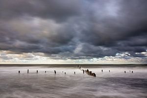 Baltic Sea coast on a stormy day van Rico Ködder