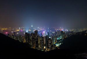 Hongkong Victoria Peak by Night van Inge van den Brande