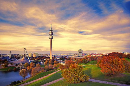 Olympiapark München im Herbst von Bernd Müller