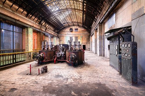 Verlassene Industrie im Verfall. von Roman Robroek – Fotos verlassener Gebäude