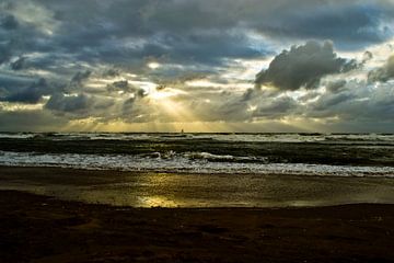 Zeezicht Katwijk by pieter van den oever