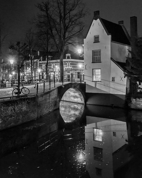 Hometown Nocturnal # 18 van Frank Hoogeboom