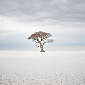 Minimalistische natürliche Harmonie: Ein Baum allein