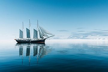 Sailing ship Rembrandt van Rijn near Spitsbergen by Milene van Arendonk