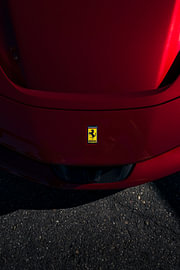 Ferrari-Emblem von Rob Rollenberg