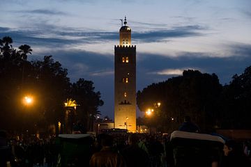 Koutoubia moskee sfeervol Marrakech Marokko van Keesnan Dogger Fotografie