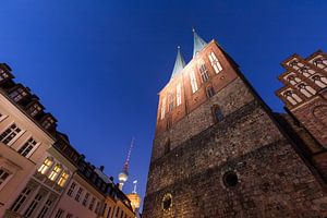 Nikolaiviertel Berlin mit Fernsehturm und Rotem Rathaus