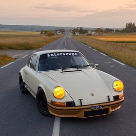 Porsche 911 Magnus Walker hot rod Reims pits France van Maurice van den Tillaard