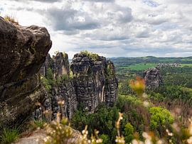 Vue sur le Schrammstein, Suisse saxonne - Torsteine et Falkenstein