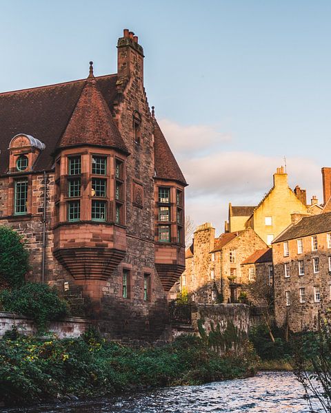Edinburgh by Hello Pompoyo