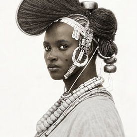Portrait of a woman from Guinea, in profile by Affect Fotografie