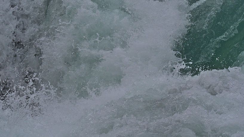 Splash by Timon Schneider