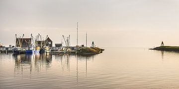 Haven entree van het Friese IJsselmeerstadje Stavoren van Harrie Muis
