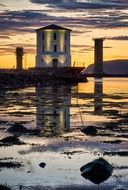 Lepsøyrevet-Leuchtturm (1879) bei Sonnenuntergang, Ålesund, Norwegen von qtx