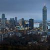 Skyline Rotterdam tijdens het blauwe uur van Patrick van Os