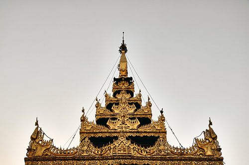 Toit de temple doré