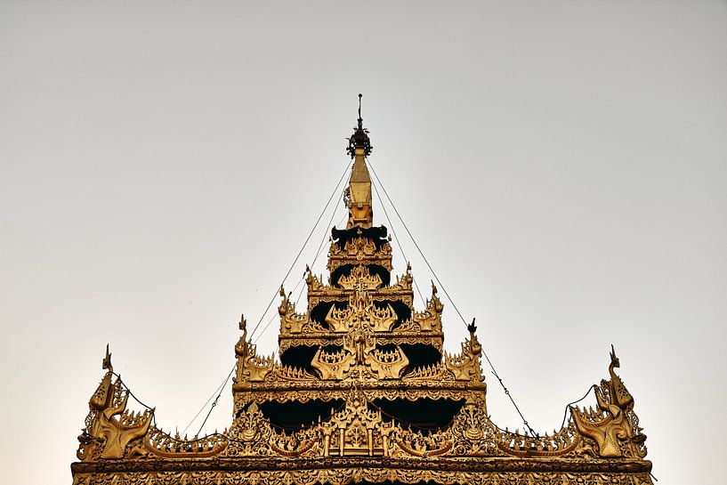 Gouden tempeldak van Marianne Kiefer PHOTOGRAPHY