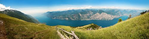 Landschapspanorama Monte Baldo met zicht op het Gardameer