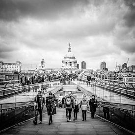 Millennium Bridge towards St. Pauls Cathedral in London by H Verdurmen