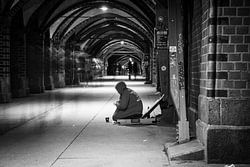 Einsamer Mann in Berlin