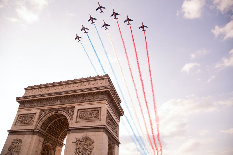 Paris by Hello Pompoyo