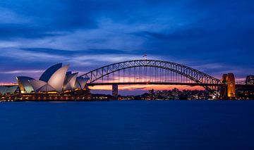 Sydney Harbour Bridge en Opera House van Ronne Vinkx