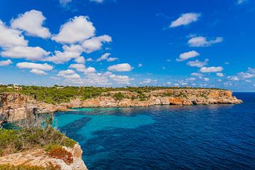 Spanje Middellandse Zee, prachtige kliffen kustlijn van Mallorca van Alex Winter
