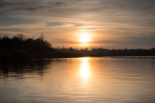 Een winterse zonsondergang