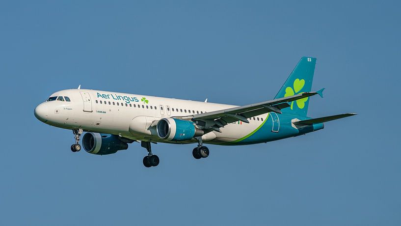 Aer Lingus Airbus A320-200 passenger jet. by Jaap van den Berg