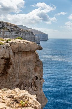 Kliffen van de oostkust van Malta van Manon Verijdt