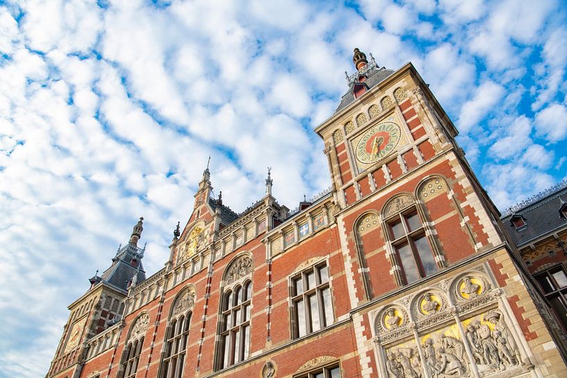 Frong de la gare centrale d'Amsterdam en été par Sjoerd van der Wal Photographie
