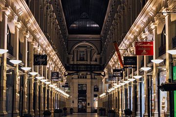 The Hague Passage at night by Scarlett van Kakerken