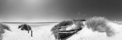 Strand in Spanje in zwart-wit
