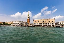 Malerischer Blick auf Venedig- schilderachtig uitzicht op Venedig  - vue pittoresque de Venise von Christina Bauer Photos
