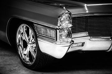 The Vintage Cadillac by Martin Bergsma