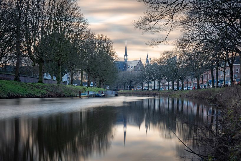 Tramsingel Breda mit St. Anna Kirche von Andre Gerbens