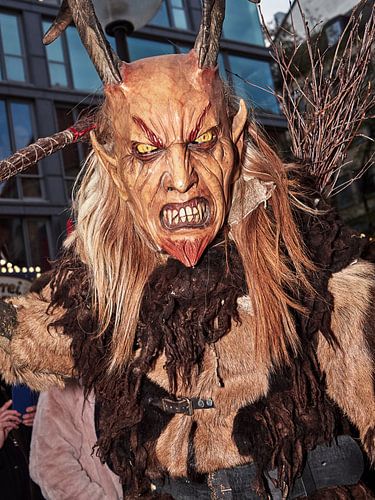 Krampus avec masque en bois