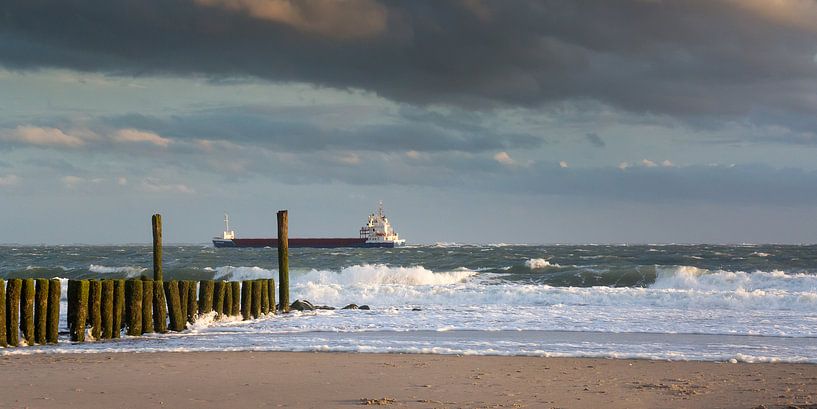 Zonsondergang aan zee by Evert Jan Kip