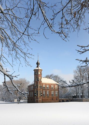 Kasteel Bouvigne in de sneeuw.