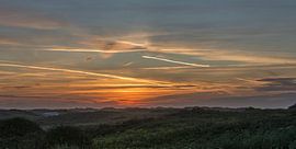 Sonnenuntergang über den Dünen in Seeland von Michel Knikker