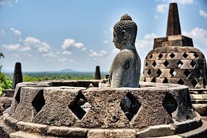 Stille Meditation vor der Skyline von Borobudur