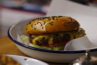 Cheeseburger in Nahaufnahme Hamburger Porträt