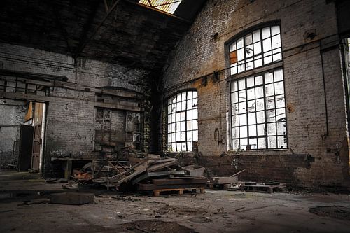 Verlassene Kristallfabrik
