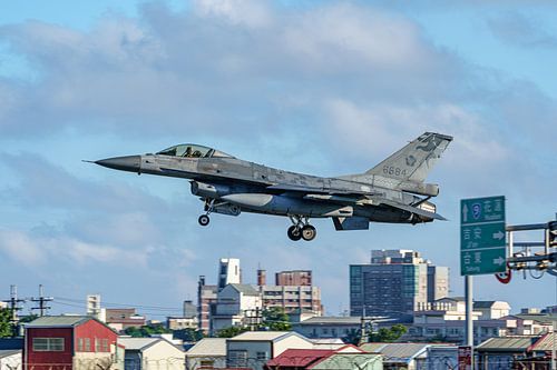 RoCAF Lockheed Martin F-16A Fighting Falcon.
