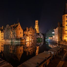 Le cœur de la ville de Bruges. sur Simon Peeters