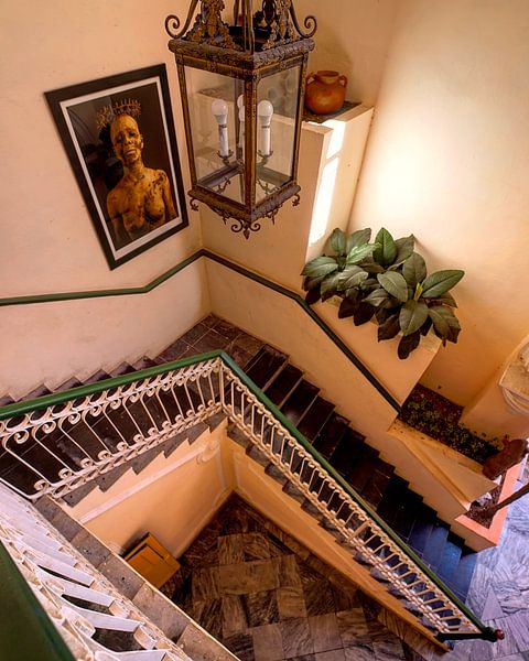 Havana stairwell by Visual Approach